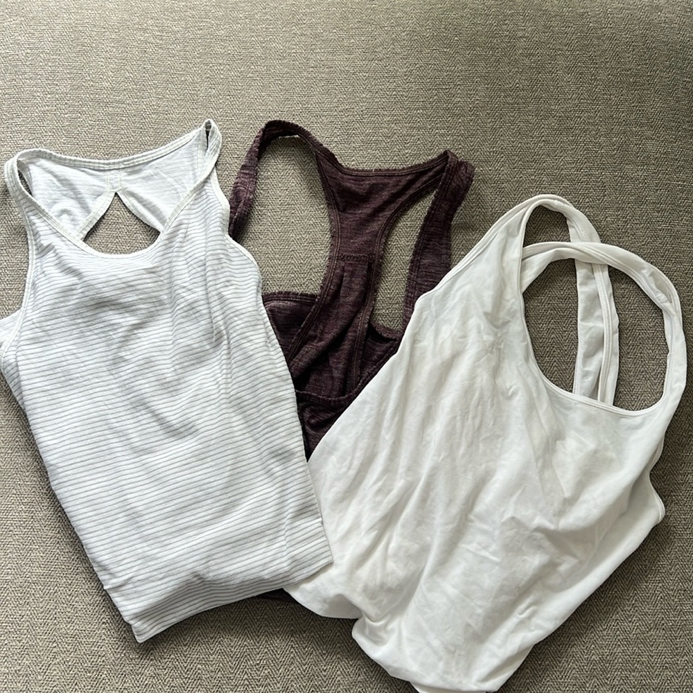 Lululemon tank tops (3)